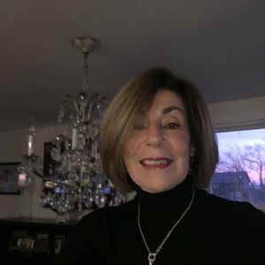 Meet your Posher, Lorraine